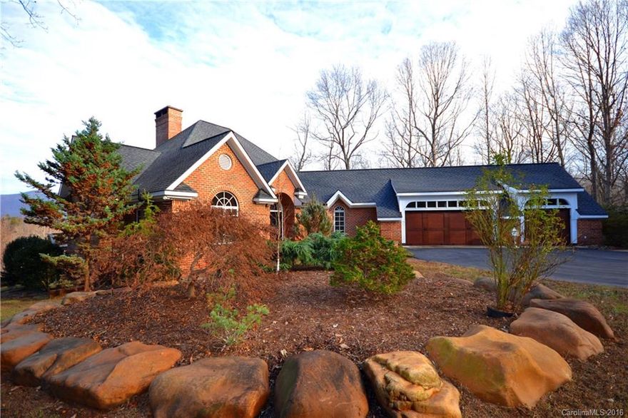 In the famous Hunting Country, this well-built home has a spectacular private setting overlooking Blue Ridge Mtns & is on 12.80 +/- acs w/3 car garage, a det. 2 car 1100 sf garage/wrkshp, fruit trees & a stckd pond. Light filled rms w/tall ceilings, lovely wdwrk! Main lvl w/g. bed (potential 2nd mst), m. suite, mudrm/laundry w/lots of built-ins & sink, kit w/cherry cab's & stainless appls. Lwr lvl w/den, 2 beds, office, stg rm & unfini wrksp. Deeded access to FETA.