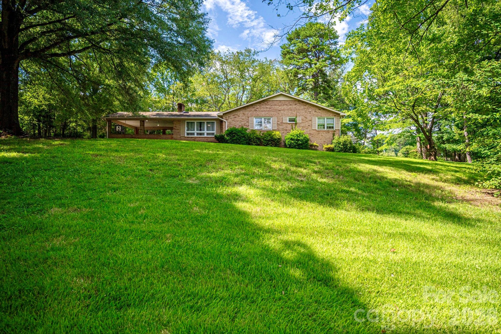 2542 E NC 10 Highway