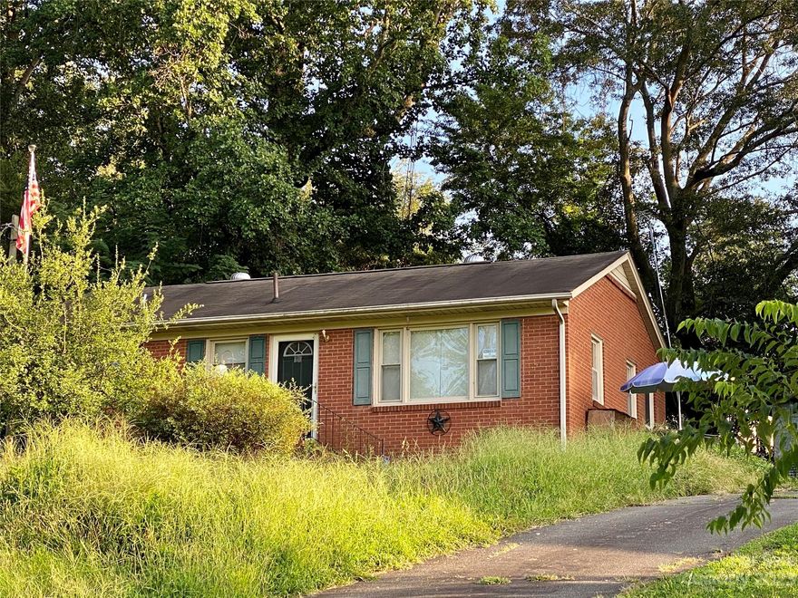 Multiple offer situation. Highest and best offers will be received until 12:00 pm on Wednesday, August 16, 2023. Investors, this one you'll want to take a look at. Bring an offer. All offers will be considered. Lots of potential. Property sold as is.