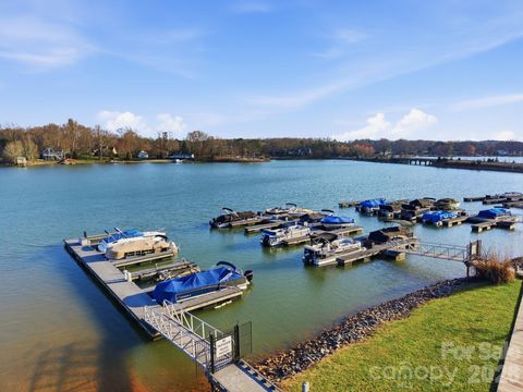 Photo of 140 Samdusky Lane, Mooresville, NC 28117 (MLS # 4353891)