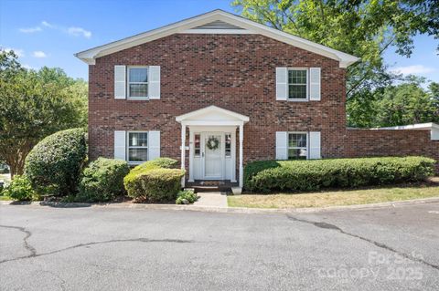 Photo of 1409 Kensington Road #B-8, Hendersonville, NC 28791 (MLS # 4279330)