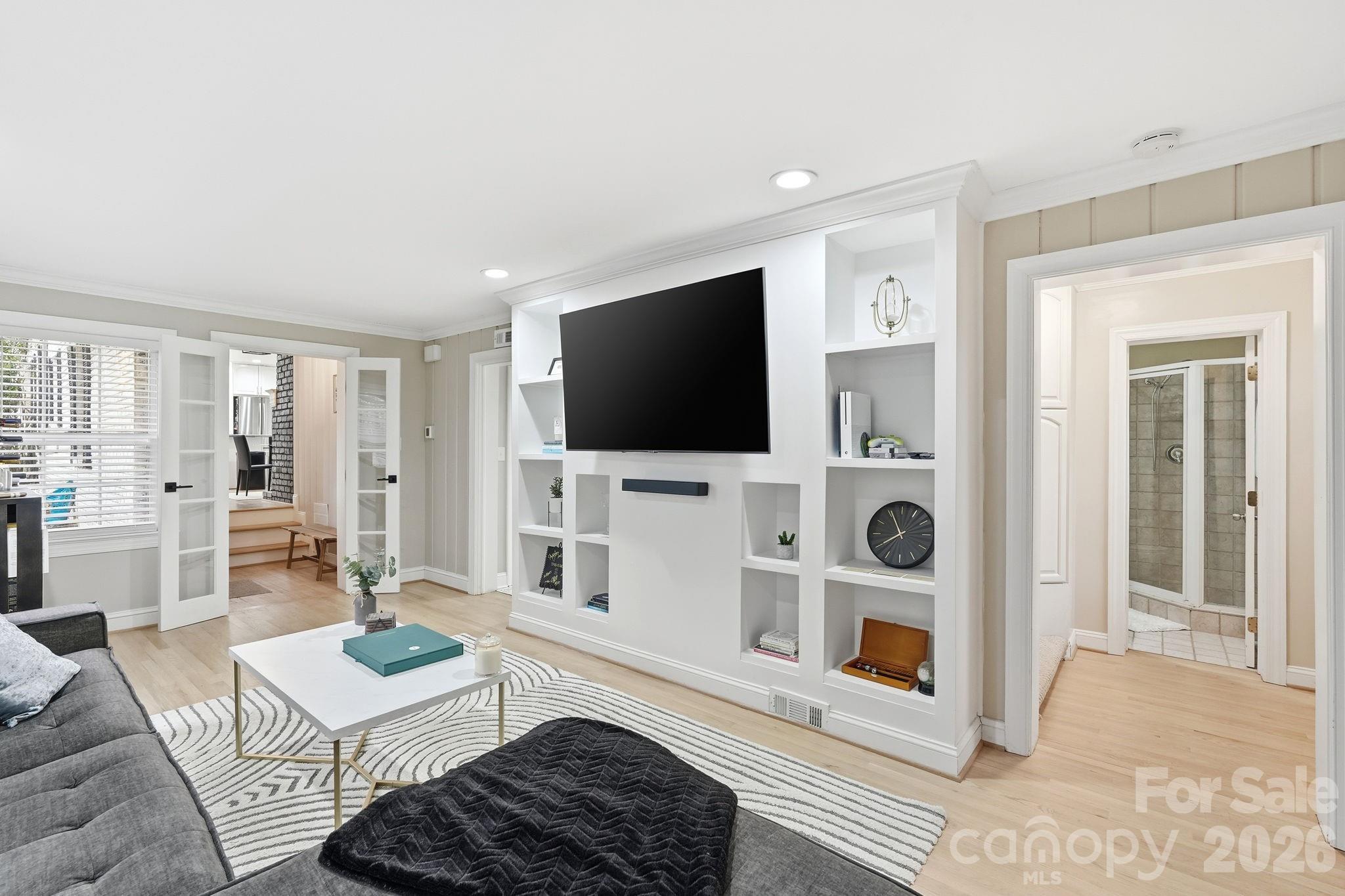 Country Club Estates - Residential