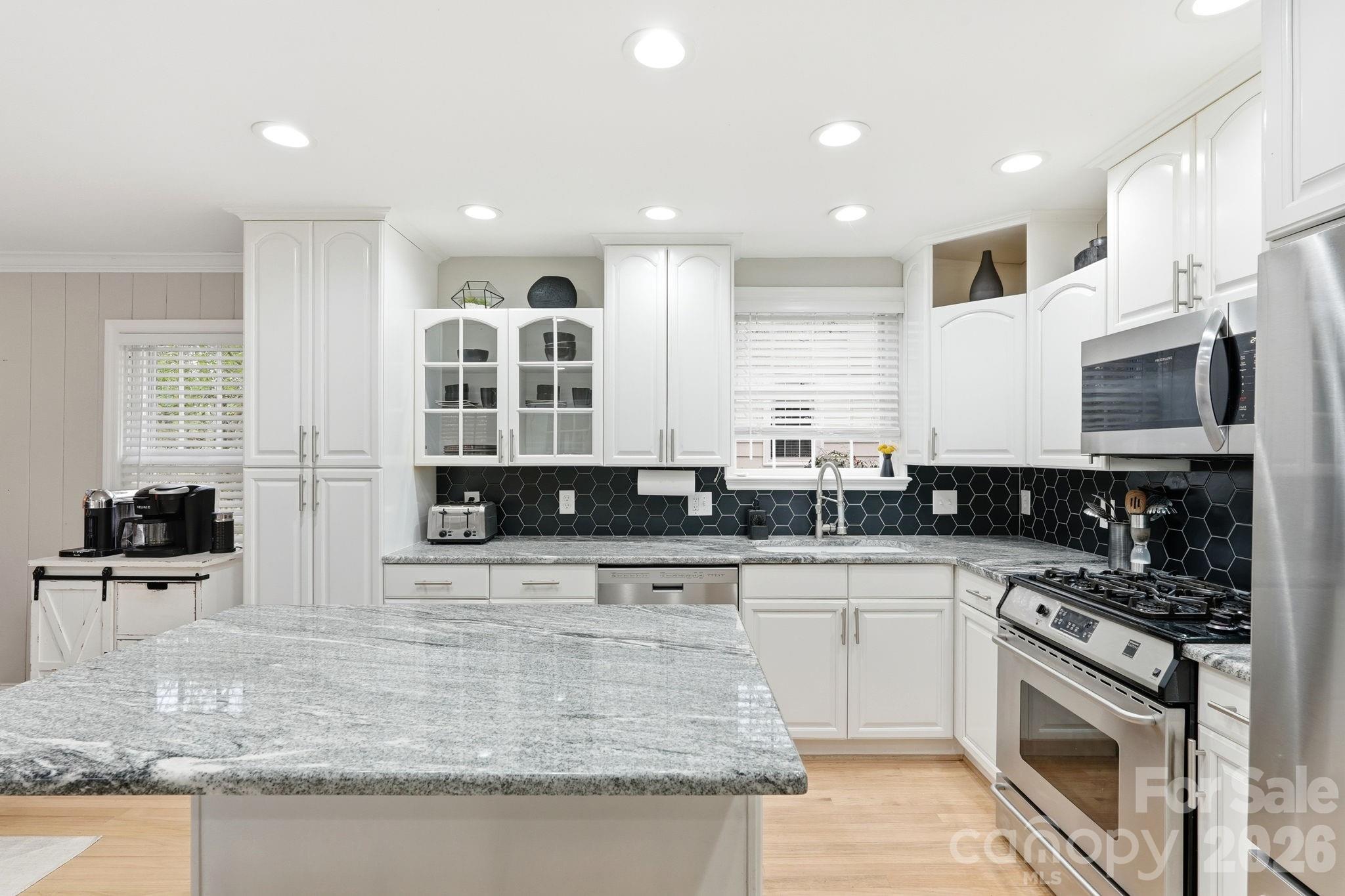 Country Club Estates - Residential