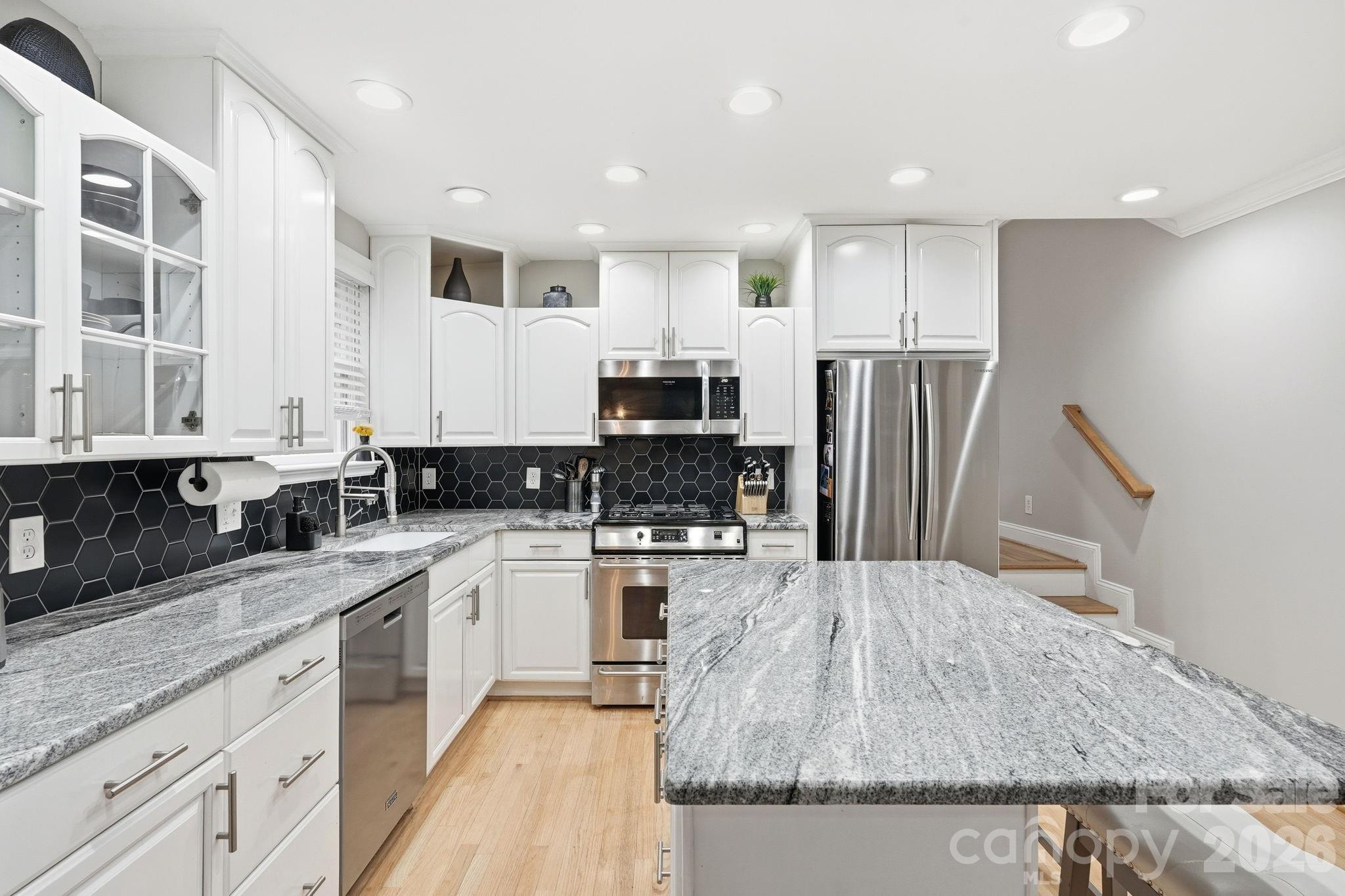 Country Club Estates - Residential