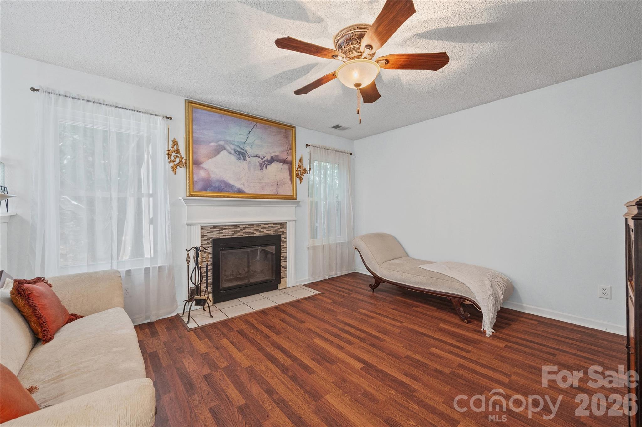 1277 Winding Path Road