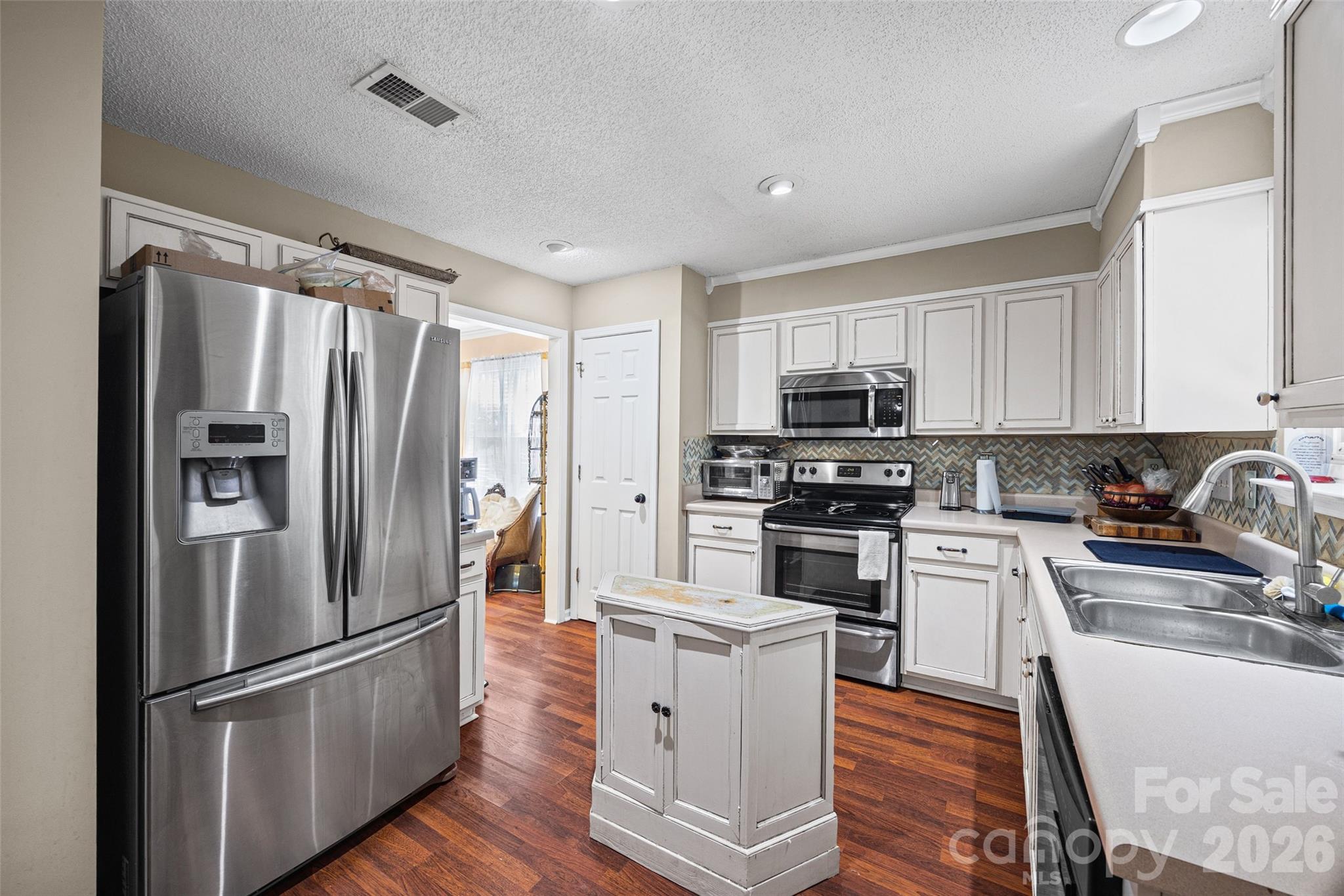 1277 Winding Path Road