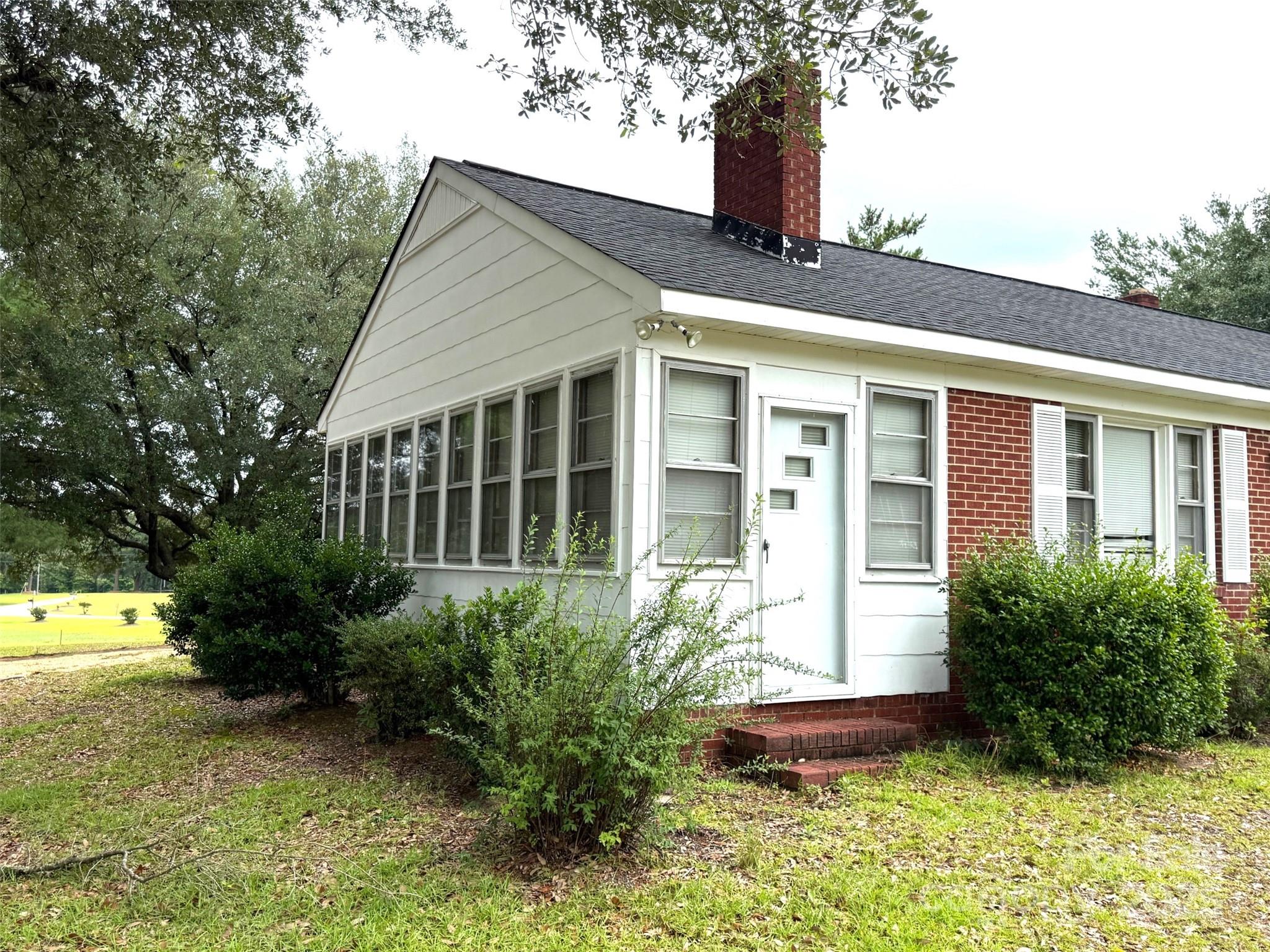 4463 Highway 52 Highway S