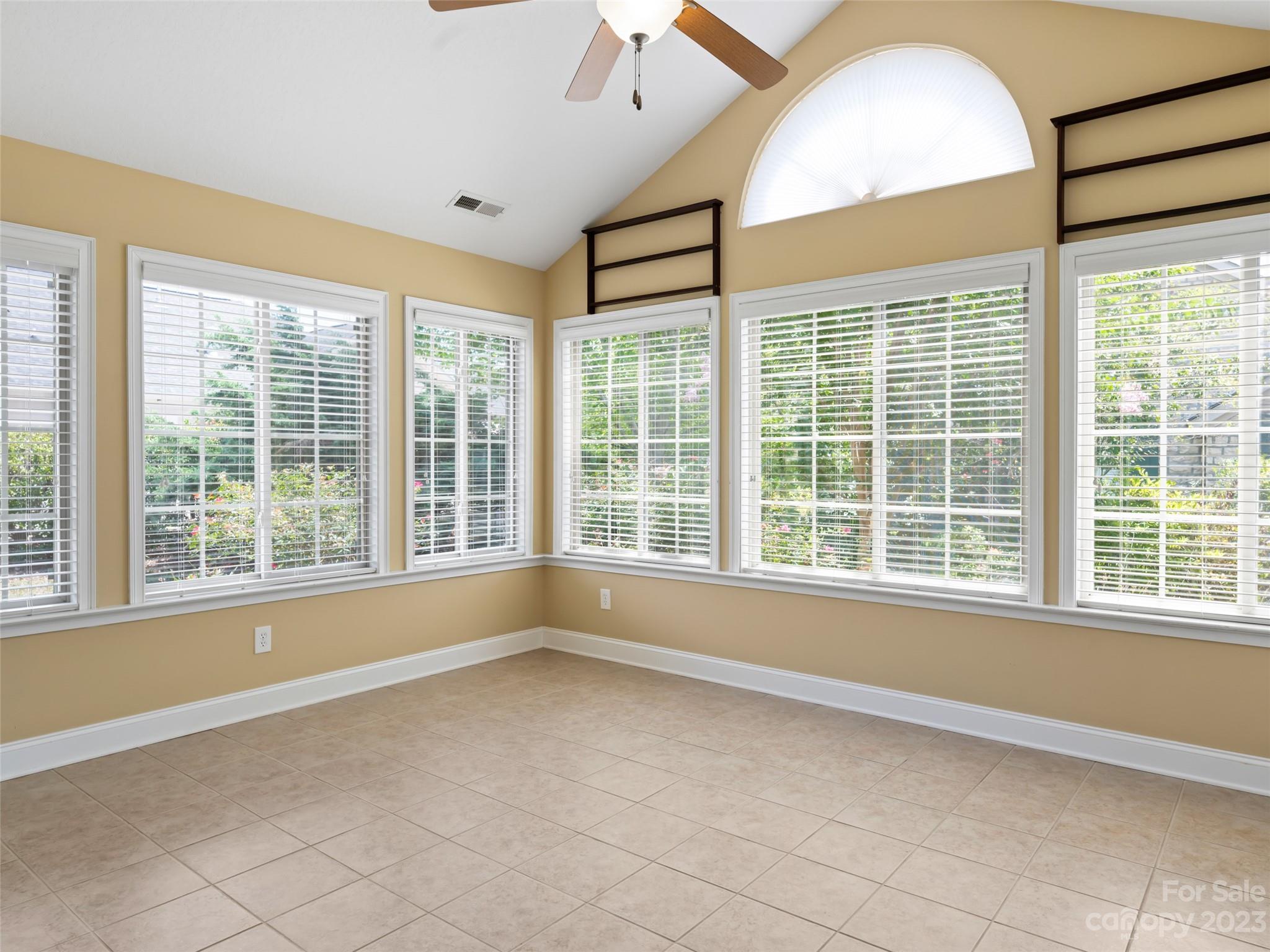 Hamburg Crossing - Residential