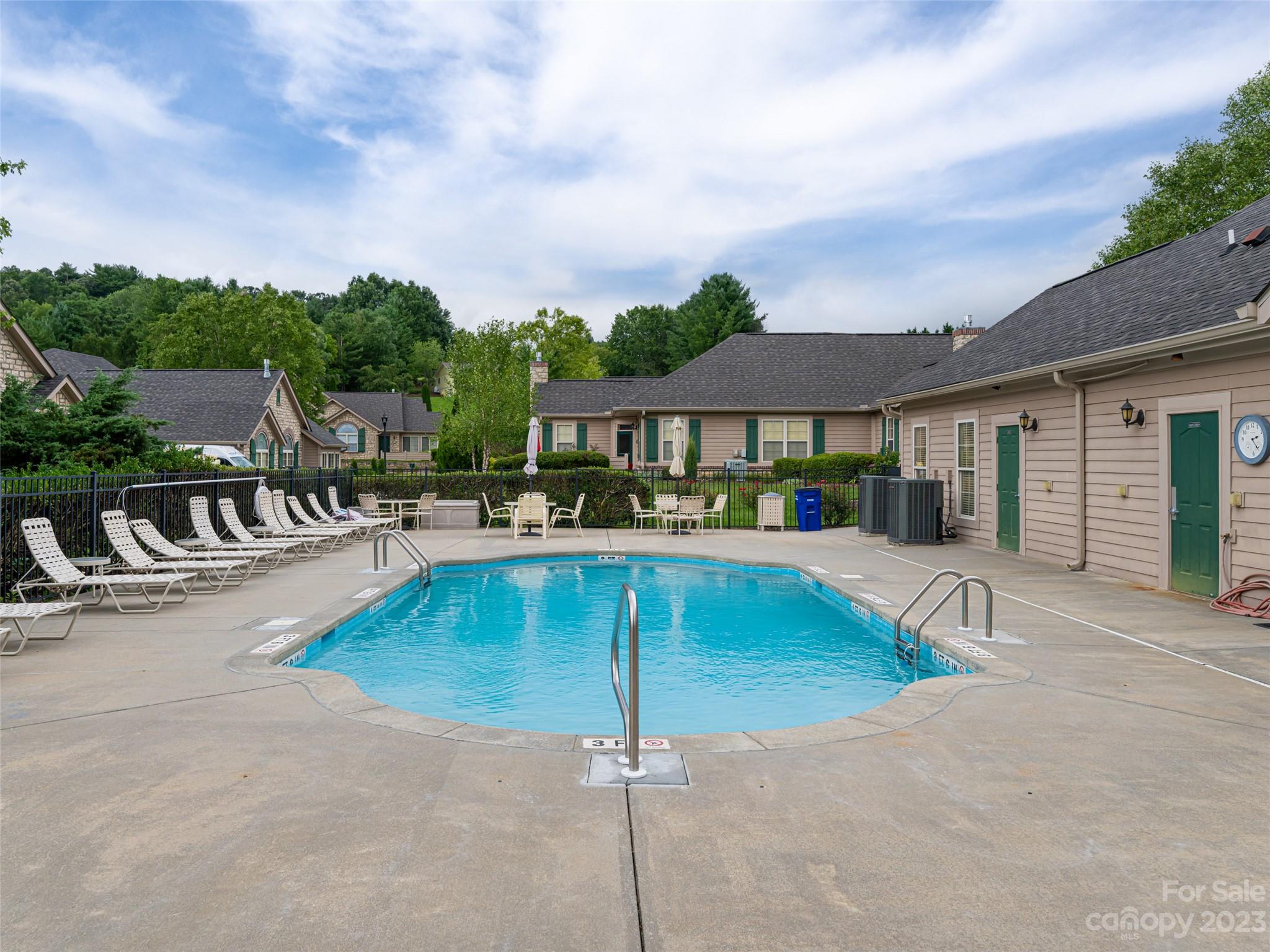 Hamburg Crossing - Residential