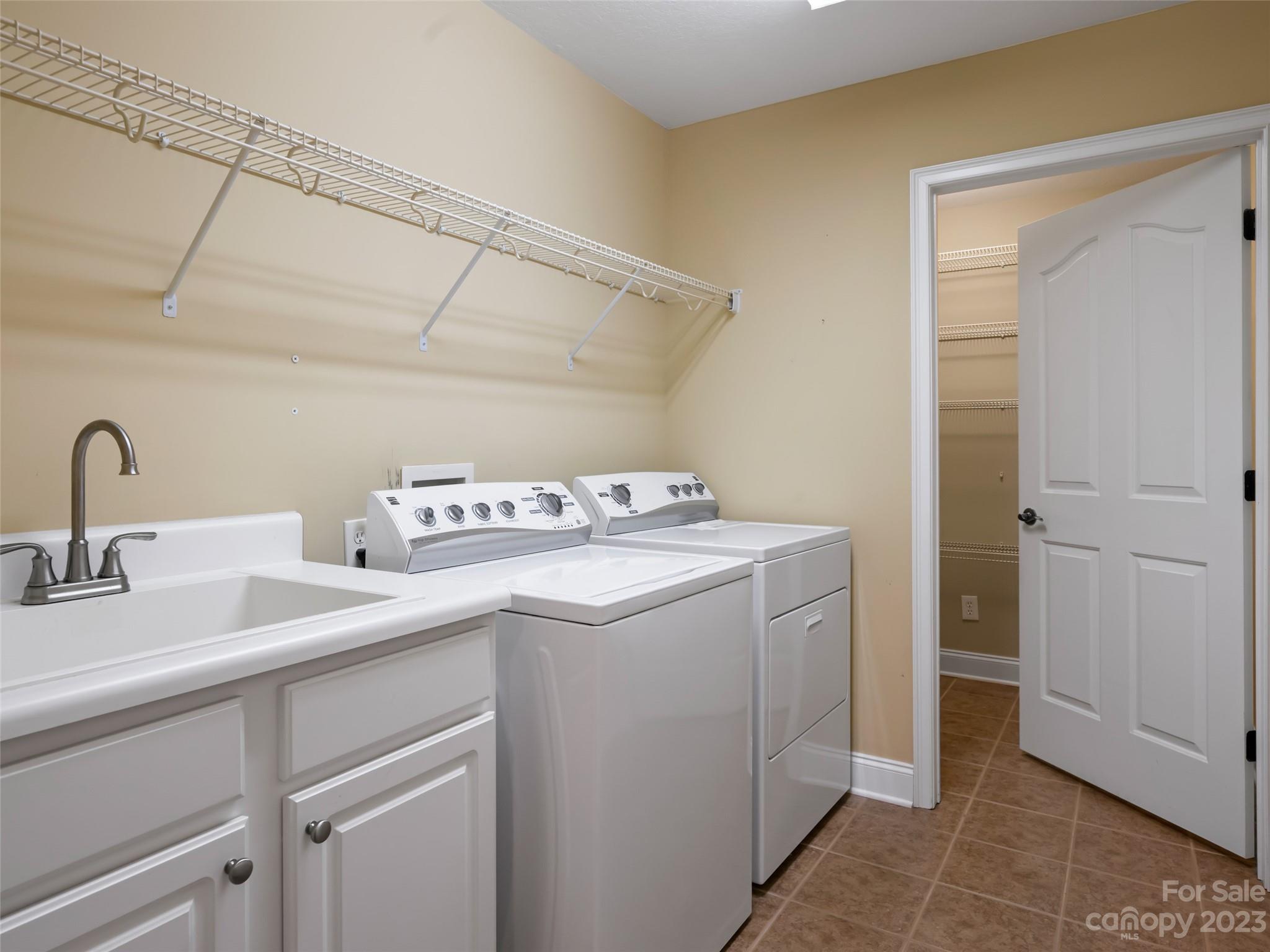 Hamburg Crossing - Residential