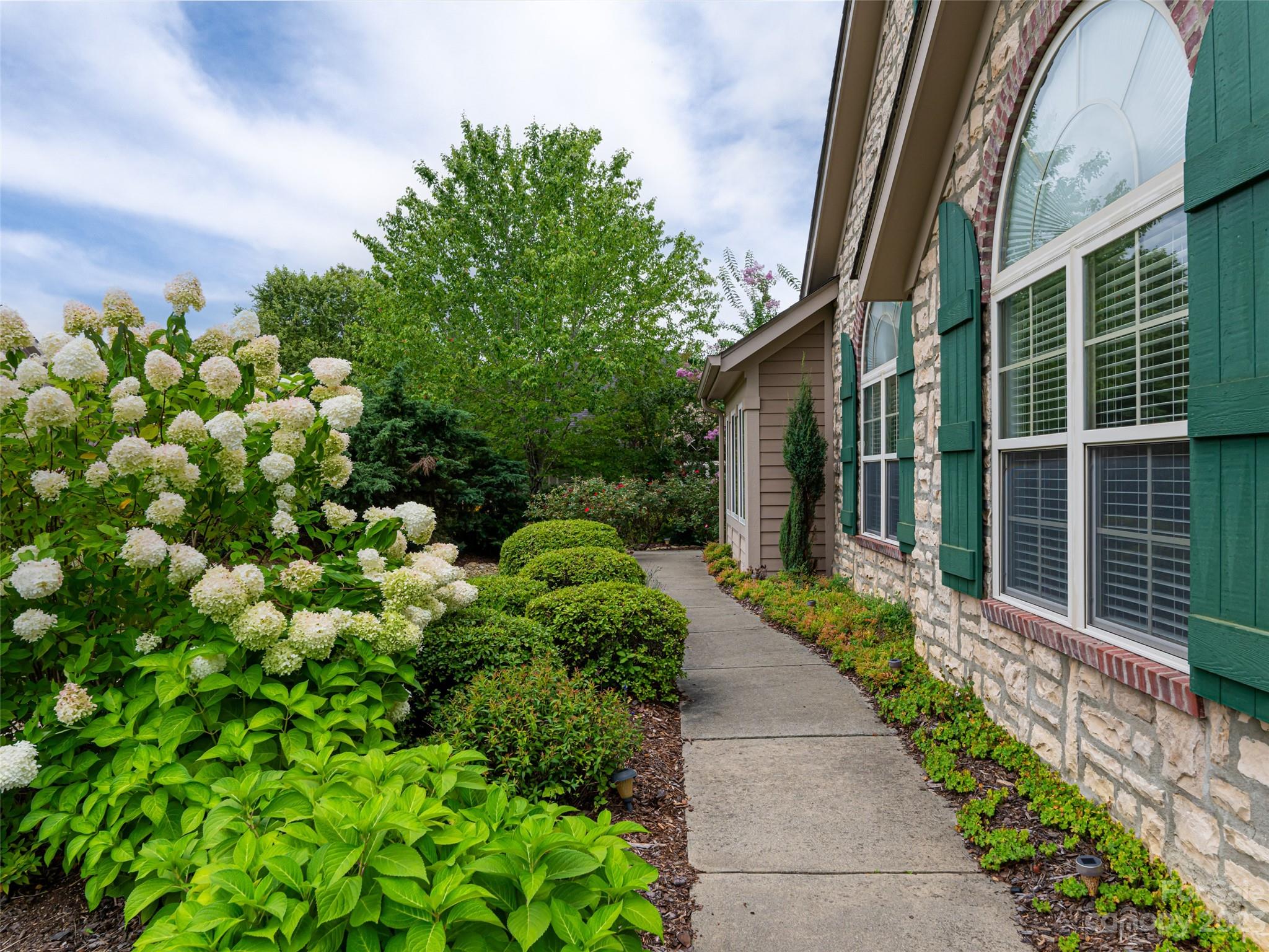 Hamburg Crossing - Residential