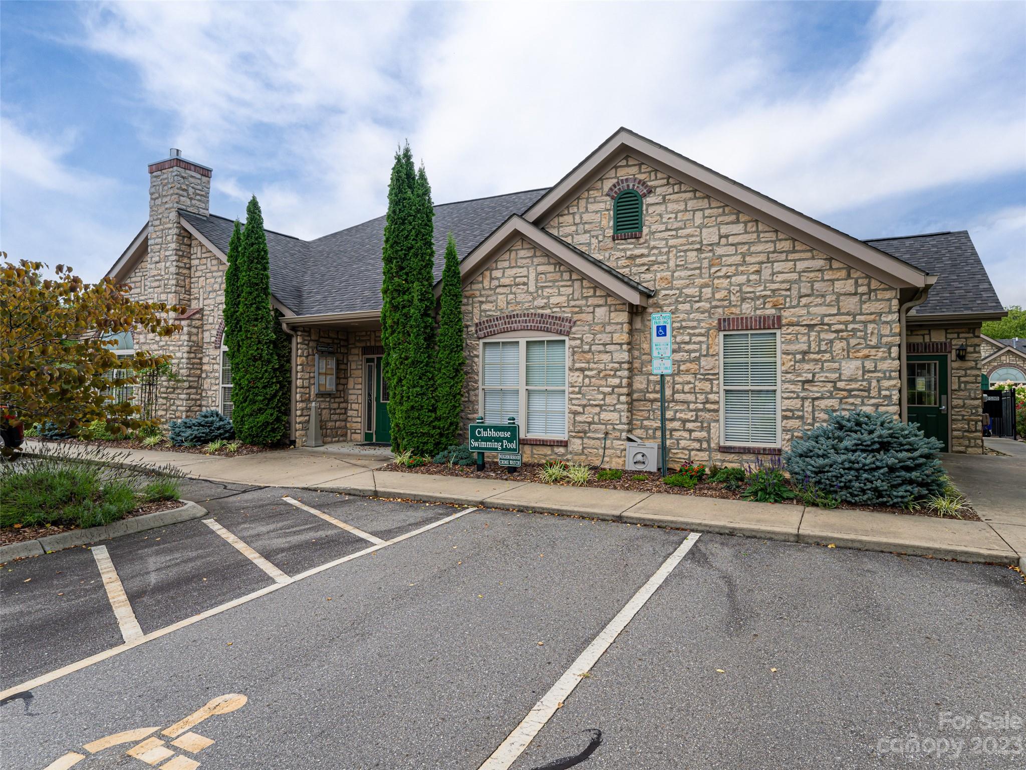 Hamburg Crossing - Residential