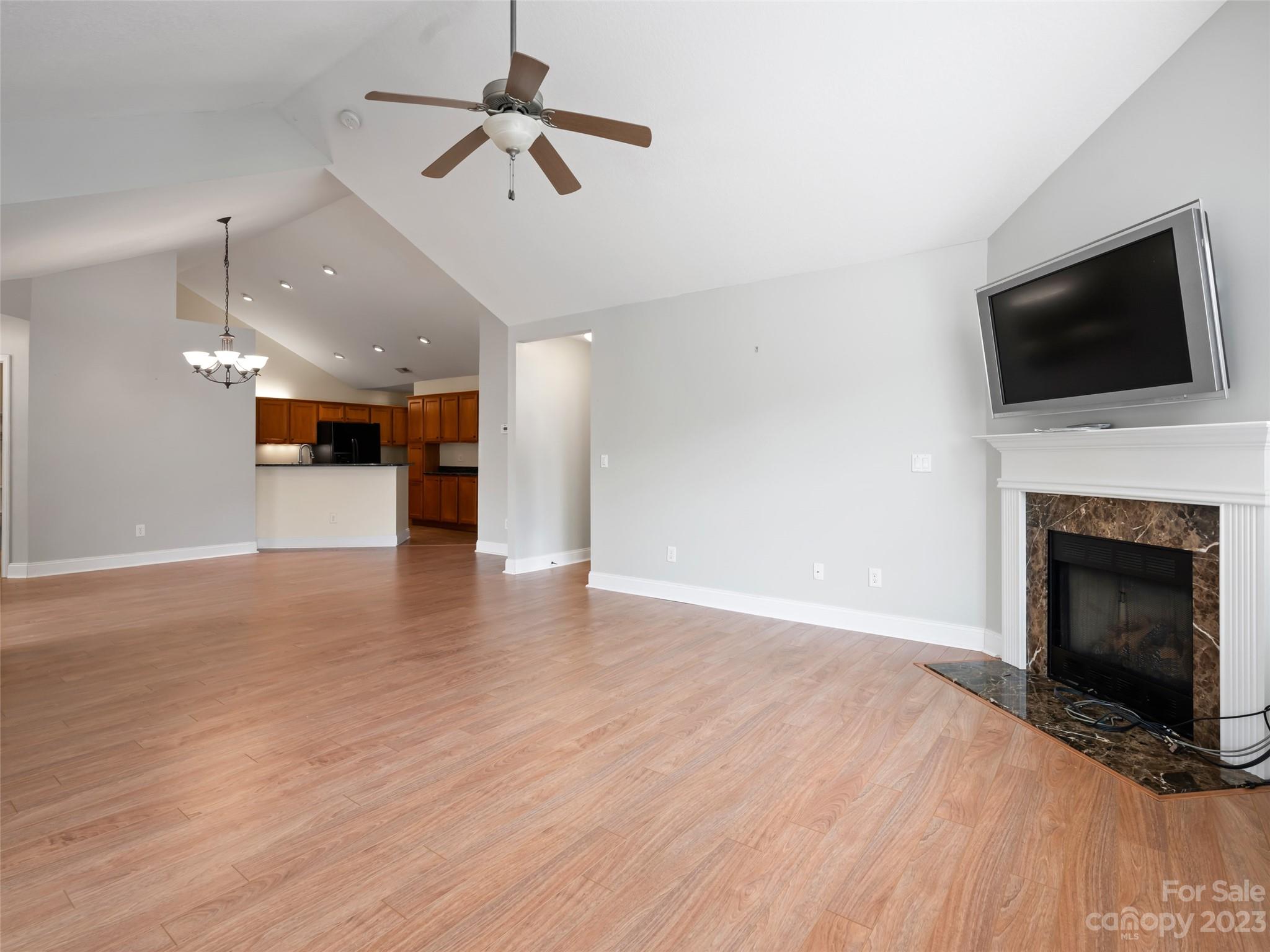 Hamburg Crossing - Residential