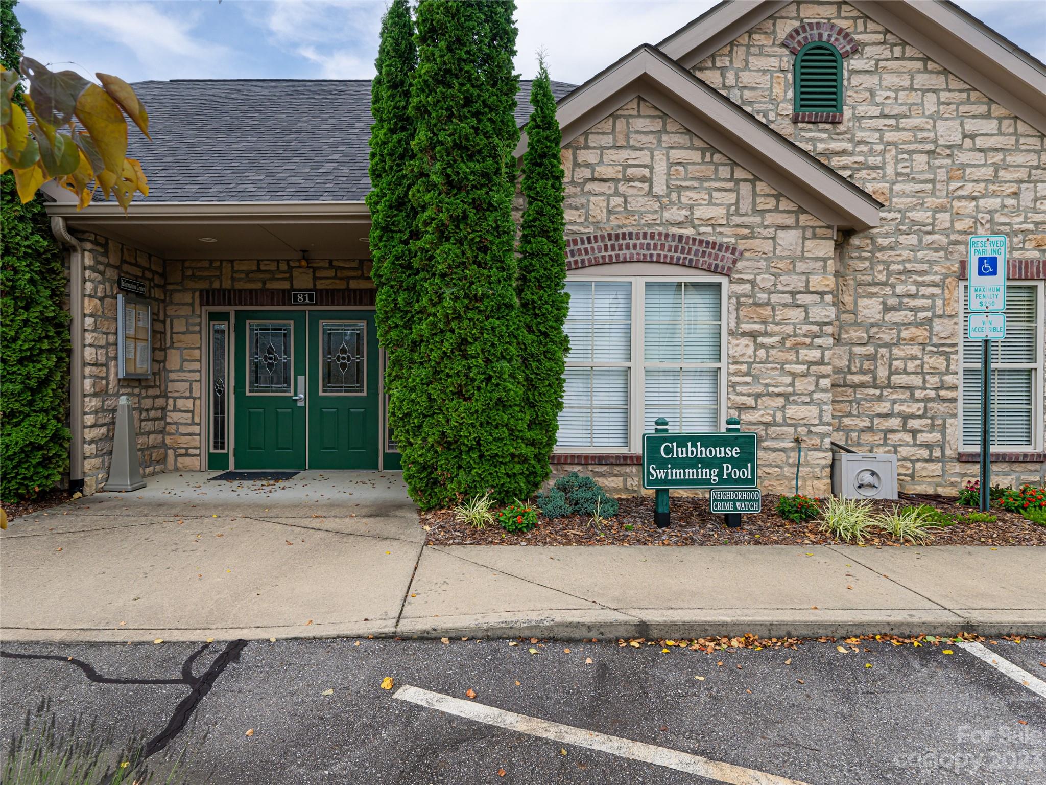 Hamburg Crossing - Residential