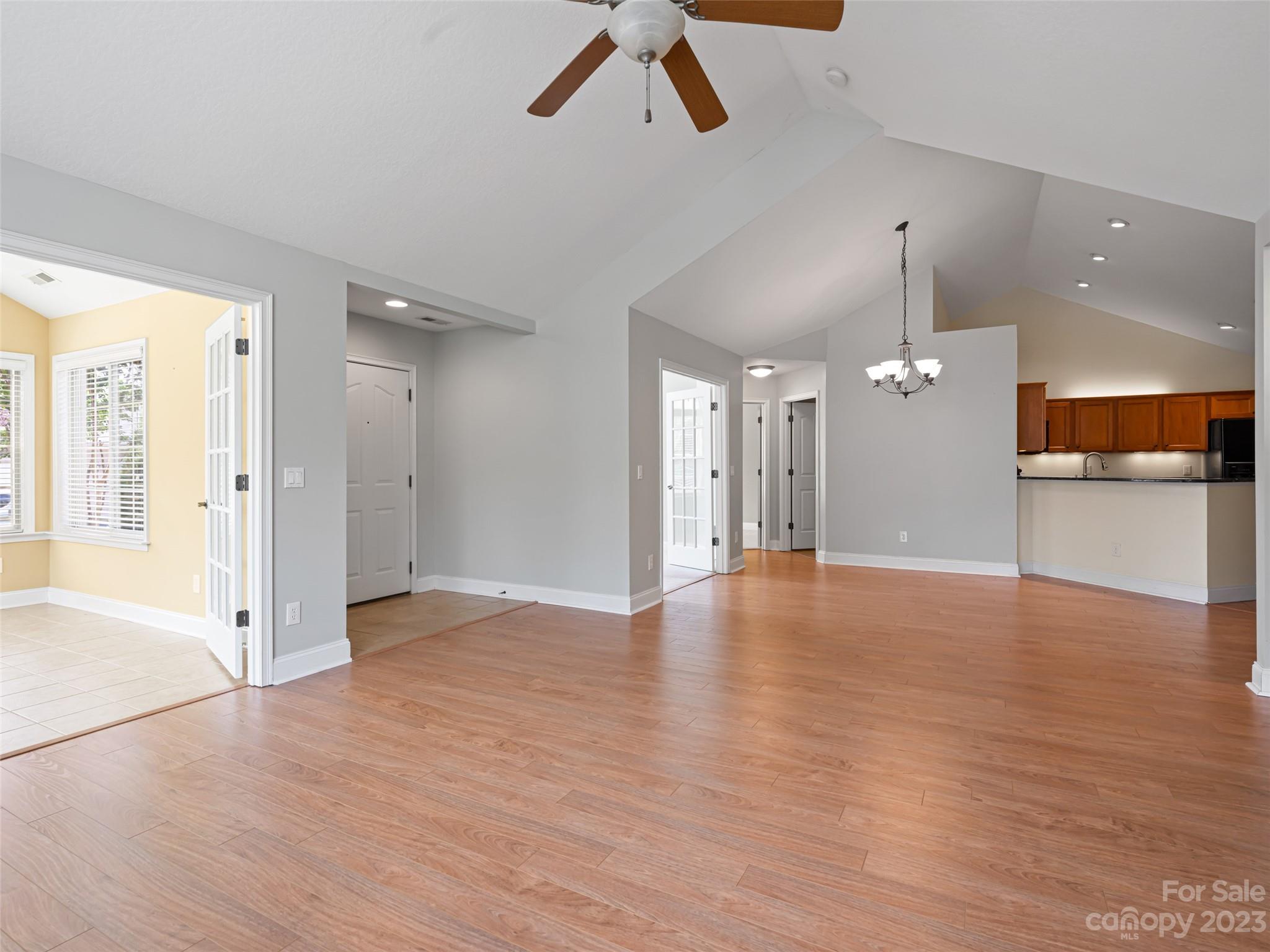 Hamburg Crossing - Residential