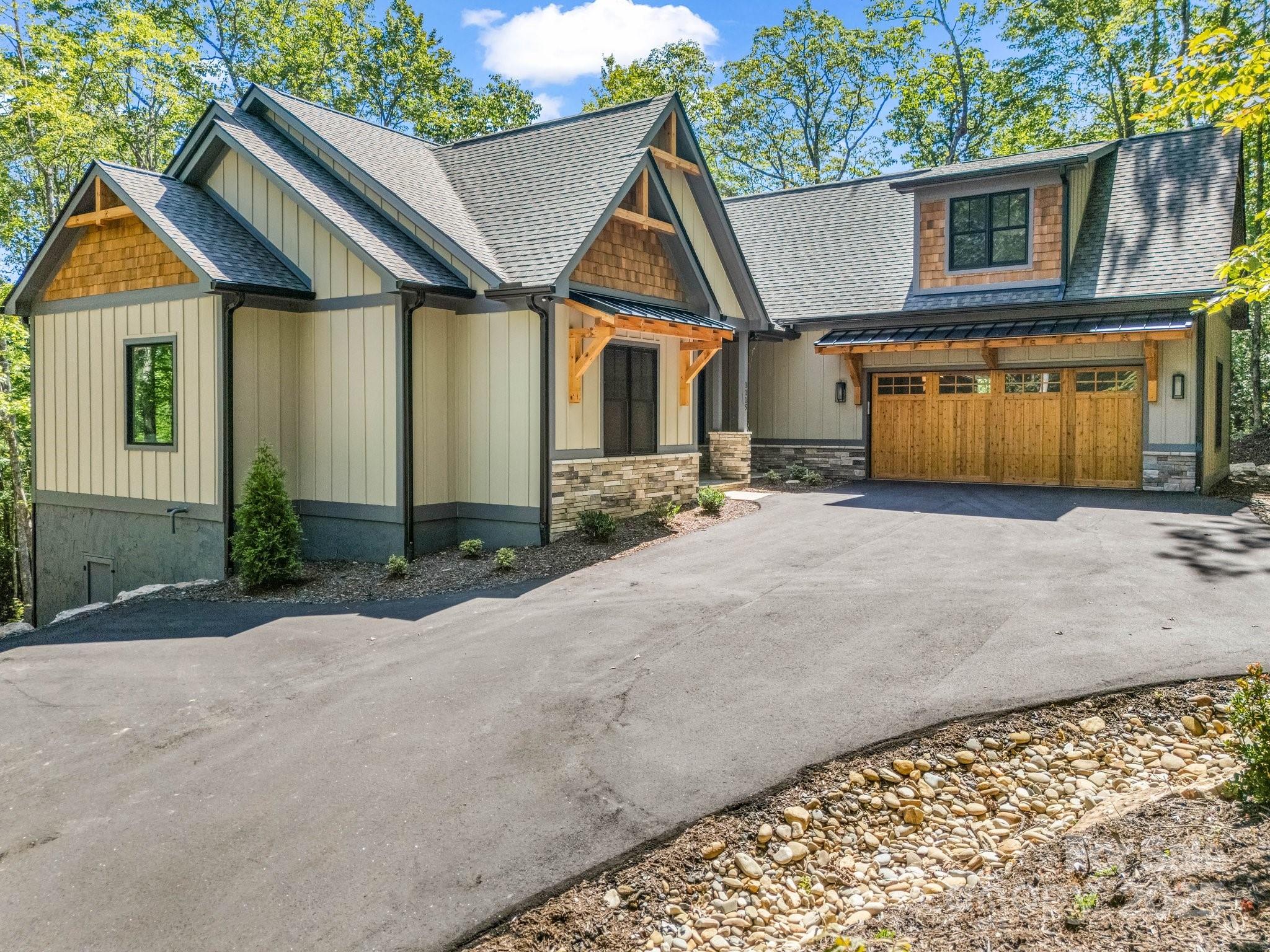 1115 Salola Lane