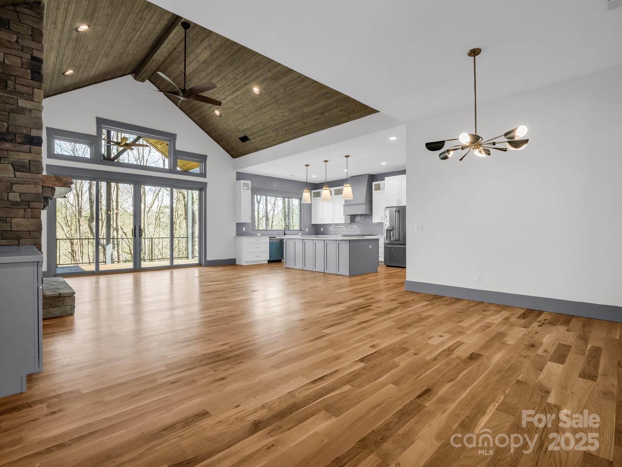 1115 Salola Lane 4/68