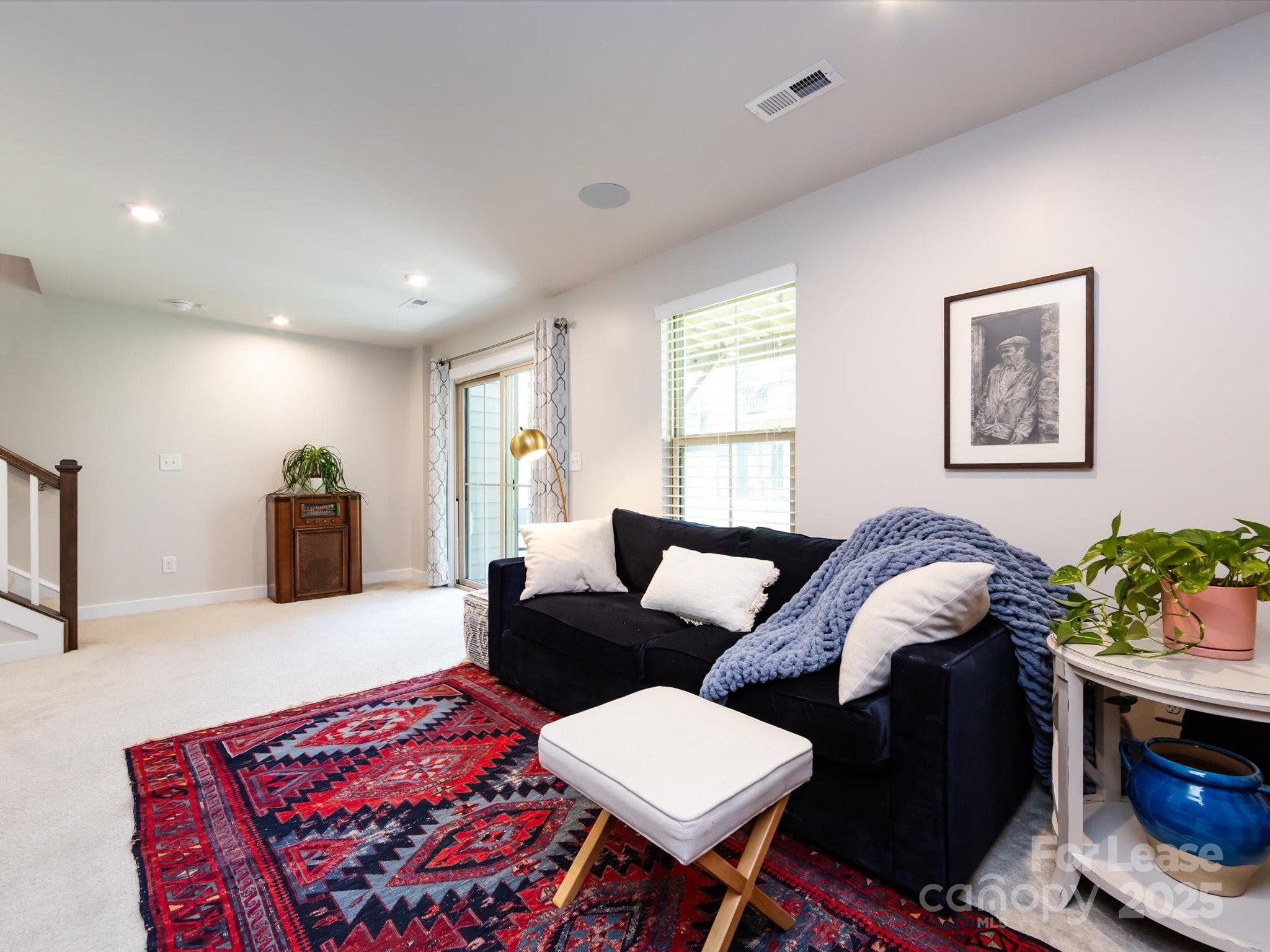 Townes of Oakhurst - Residential Lease