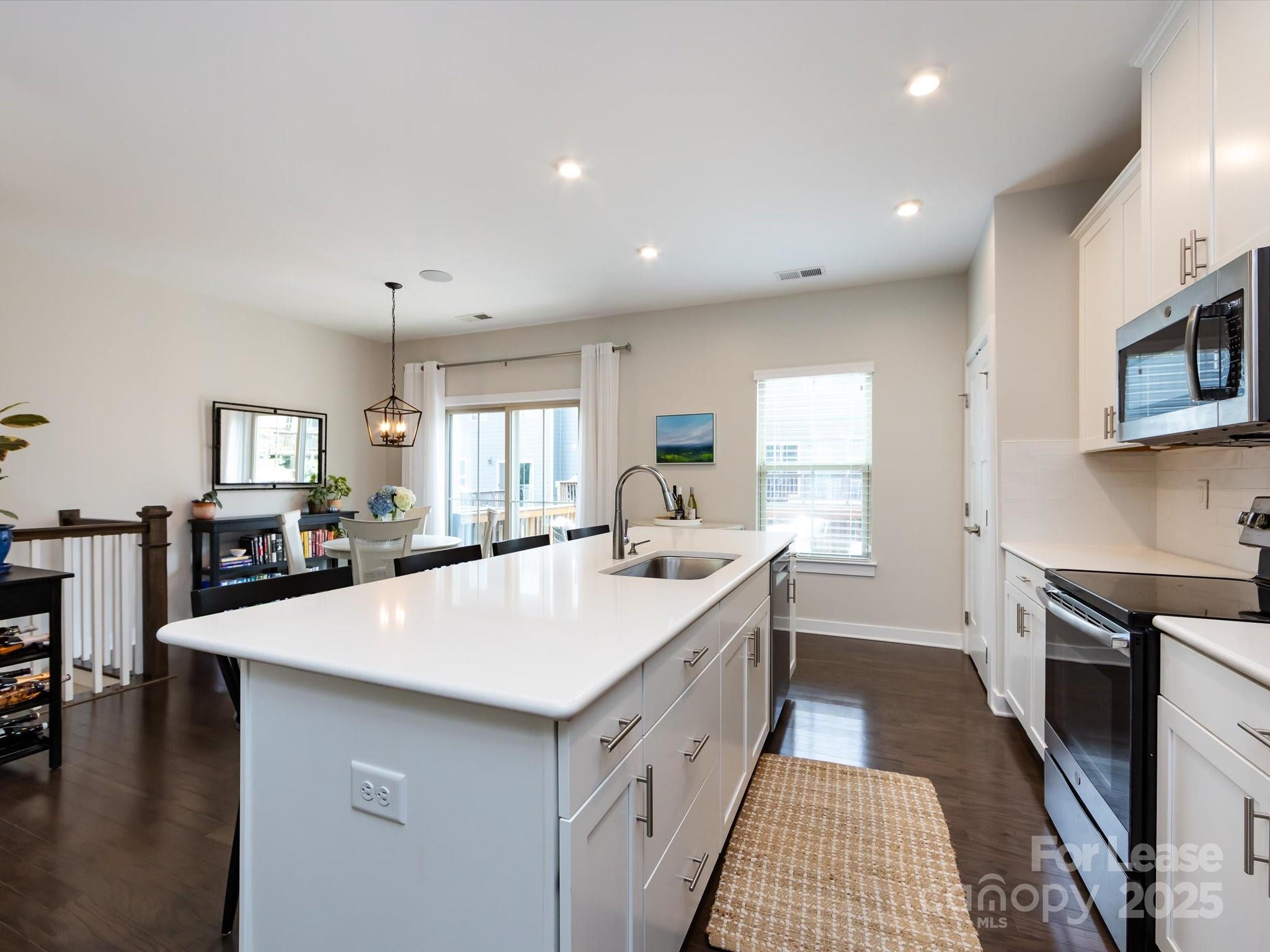 Townes of Oakhurst - Residential Lease