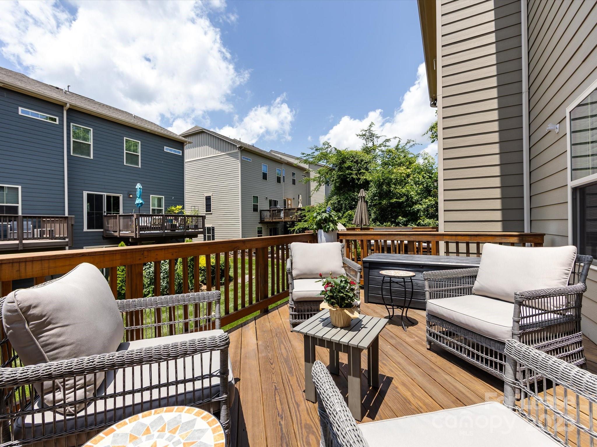 Townes of Oakhurst - Residential Lease