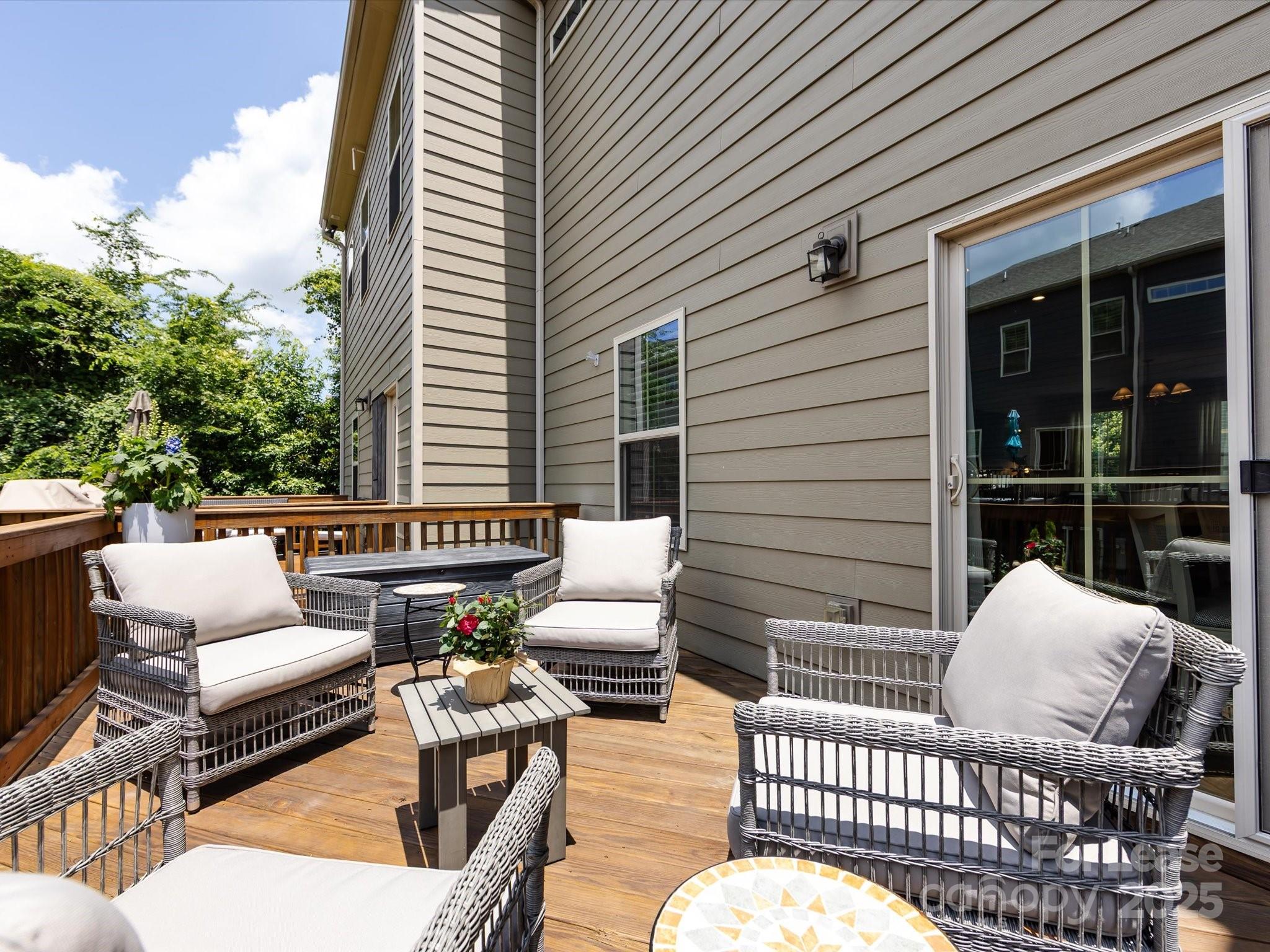 Townes of Oakhurst - Residential Lease