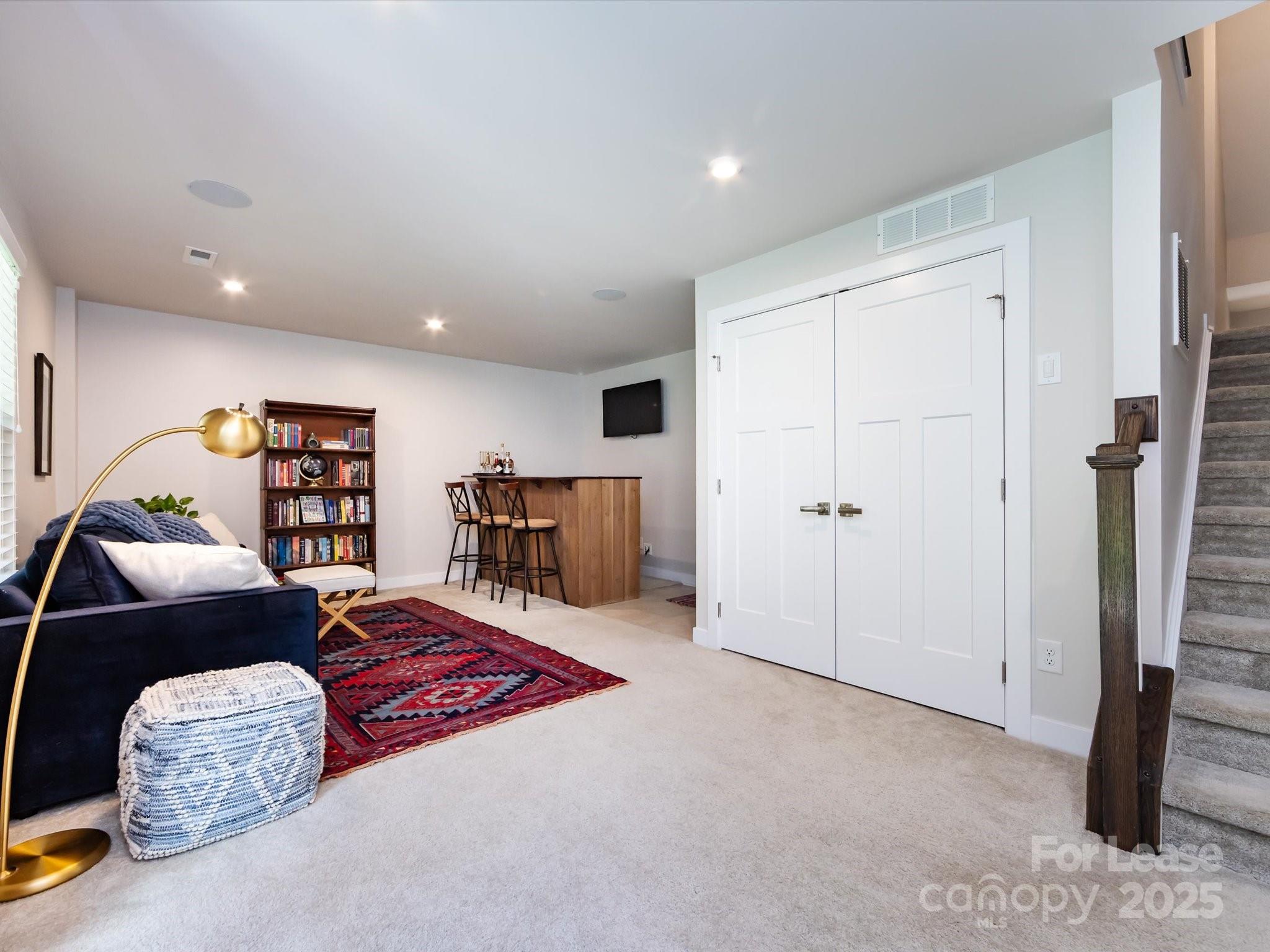 Townes of Oakhurst - Residential Lease