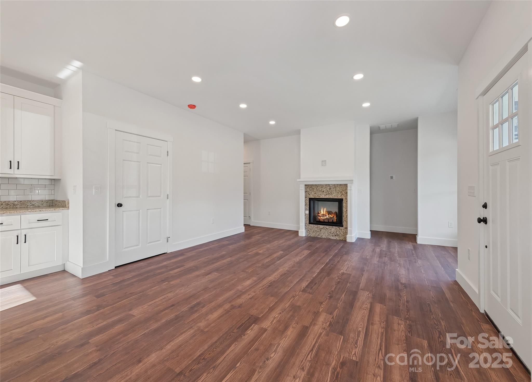 11 Riemar Lane