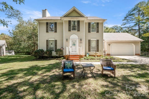 Photo of 1300 Sugar Hollow Drive, Charlotte, NC 28214 (MLS # 4430135)