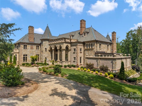 Photo of 9 Brooklawn Chase, Asheville, NC 28803 (MLS # 4420007)