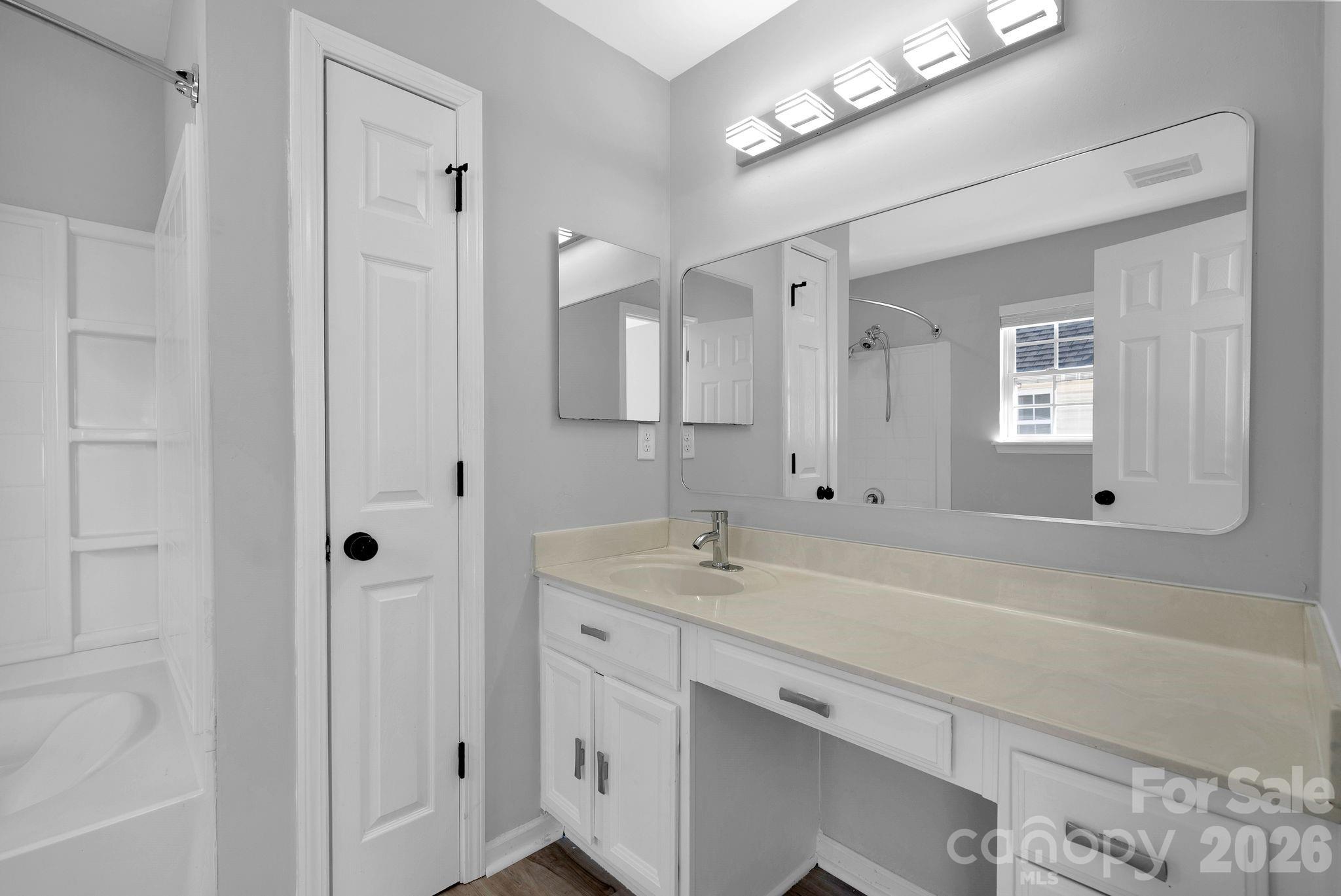 Oakbrooke - Residential