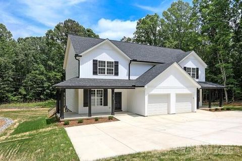 8708 Island Point Road Sherrills Ford NC 28673