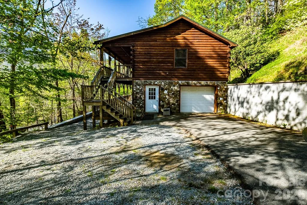 239 Dutch Treat Road, Banner Elk, NC, 28504