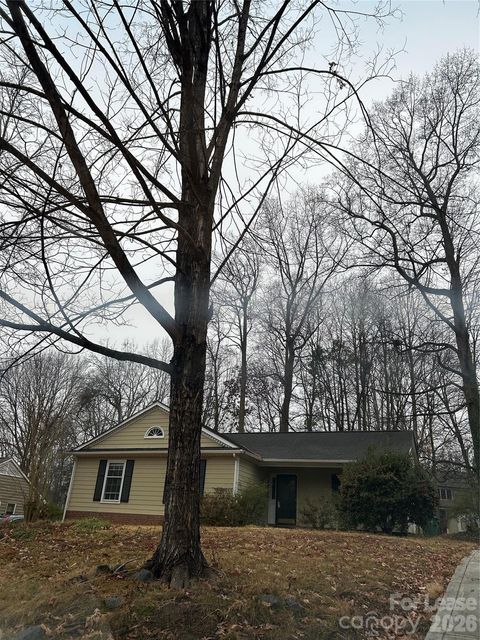 Photo of 506 Fence Post Lane, Matthews, NC 28105 (MLS # 4337381)