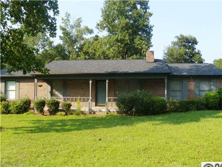 Cul-de-sac brick ranch.  Garage has been enclosed for addt'l. space.  Fireplace, open floor plan.  All appliances remain.  Deck overlooking private back yard.  Owner will consider least @ $950/month.  In Fox Trot Estates S/D.