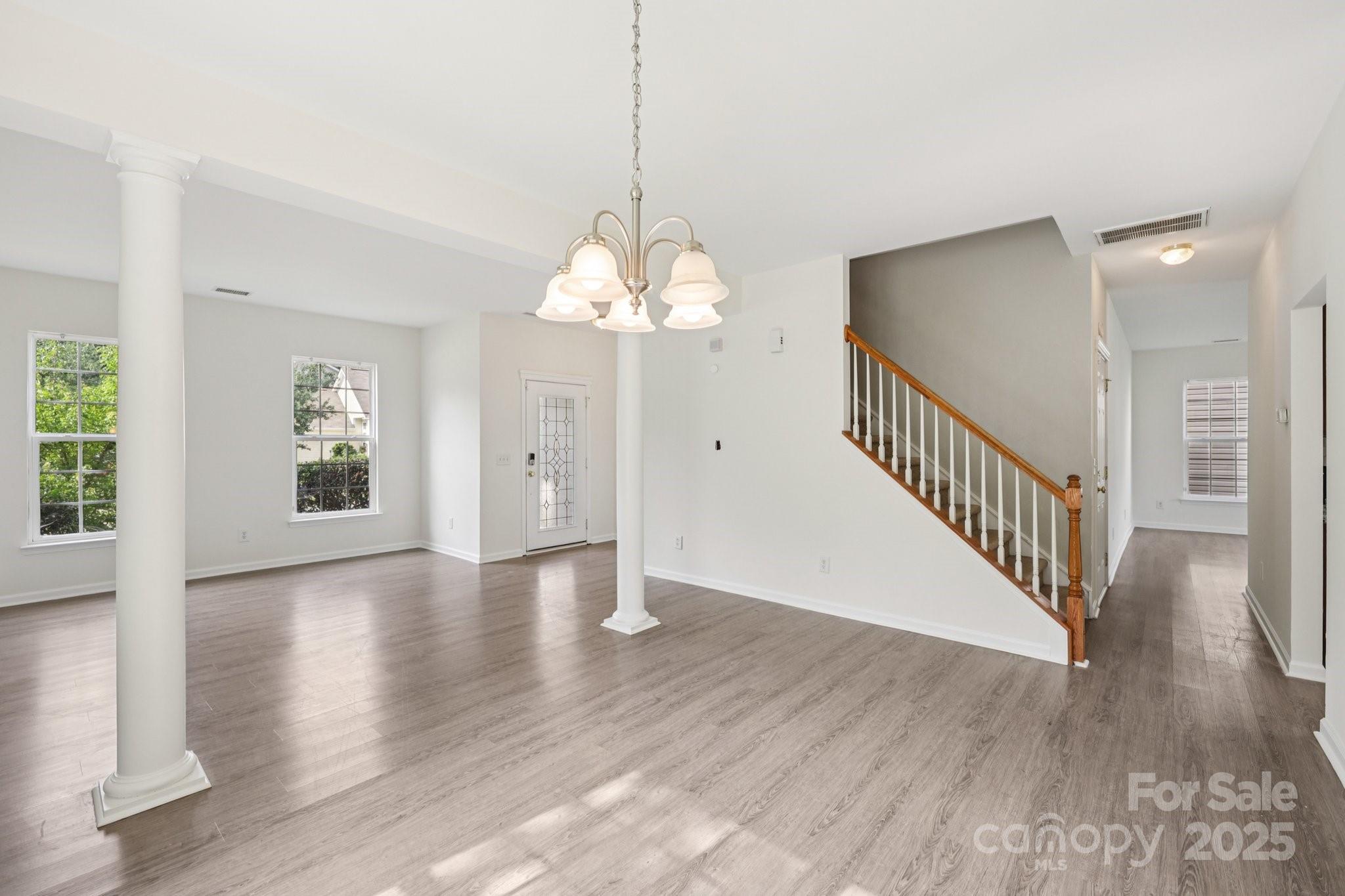5002 Abode Lily Lane