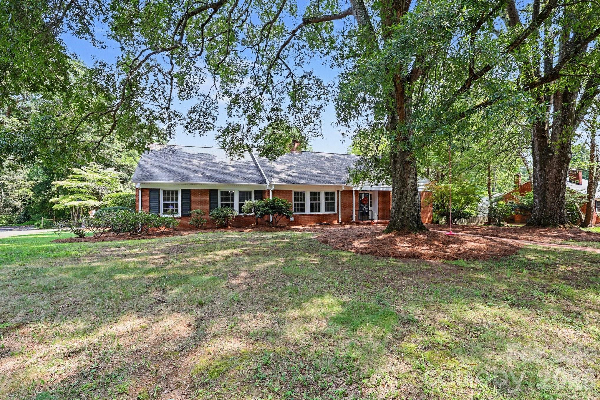 720 Oakmont Drive