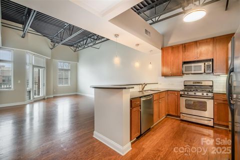 3920 Sharon Road 208 Charlotte NC 28211