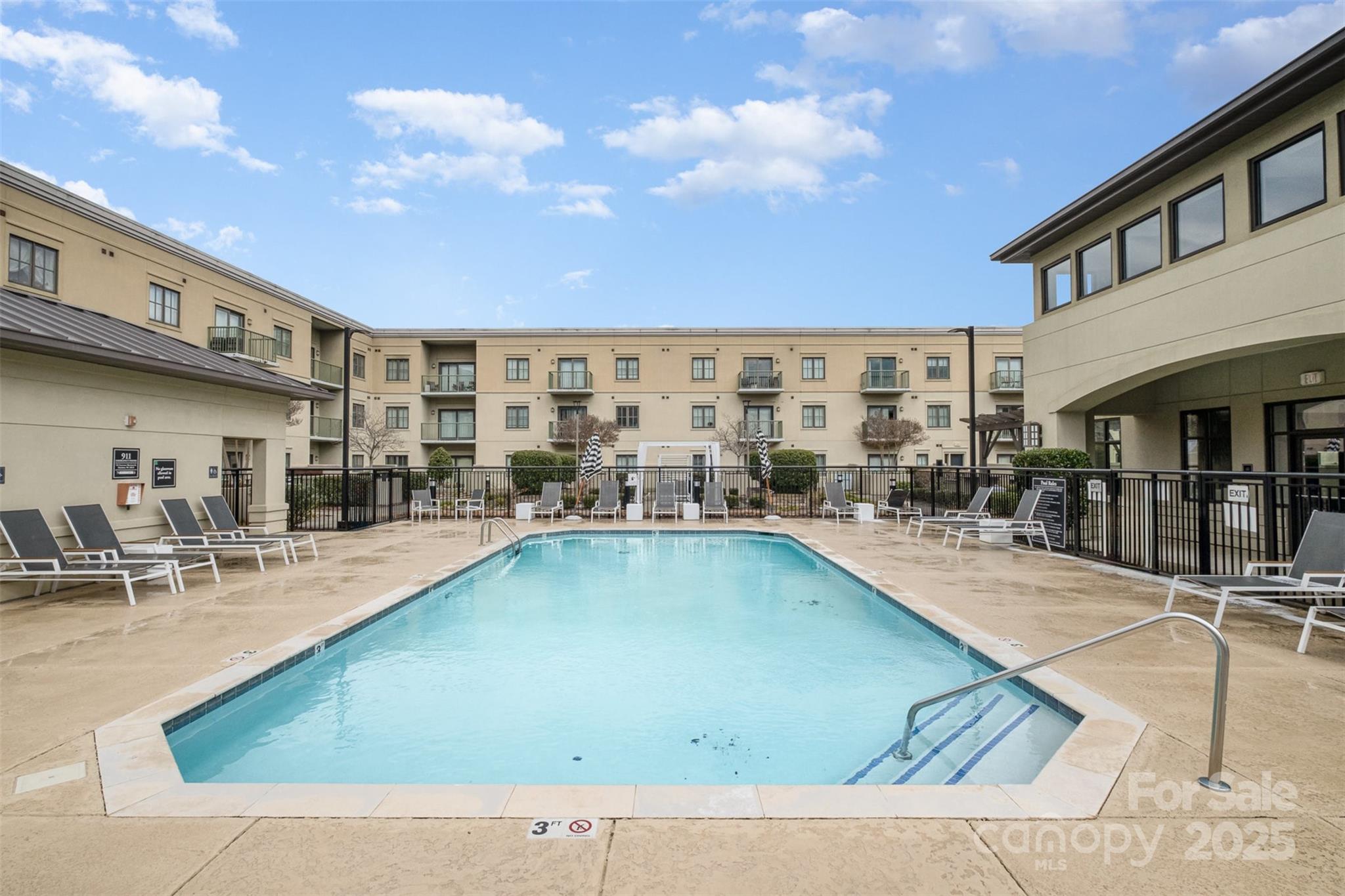 3920 Sharon Road 208