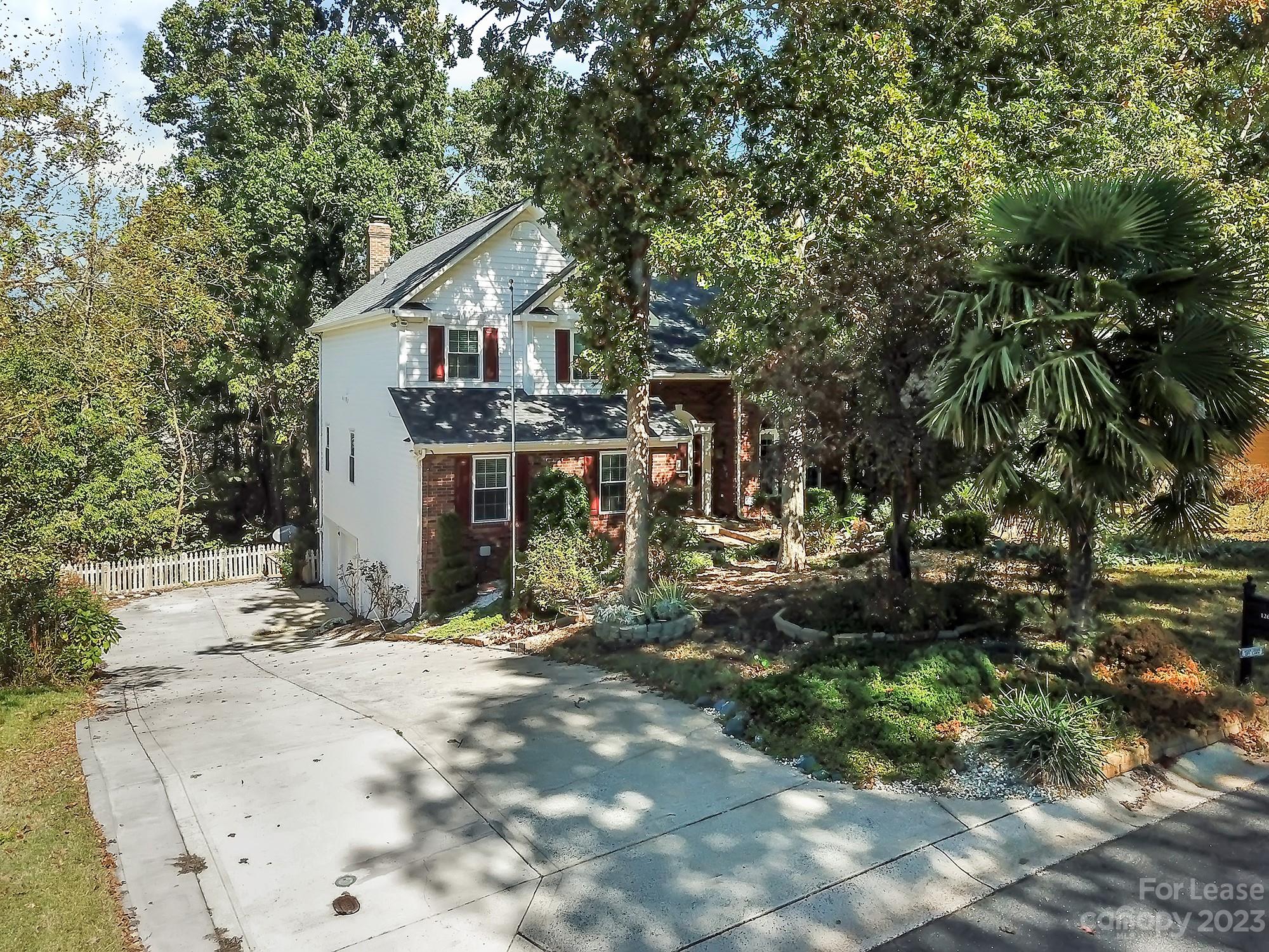 Woodside Falls - Residential Lease