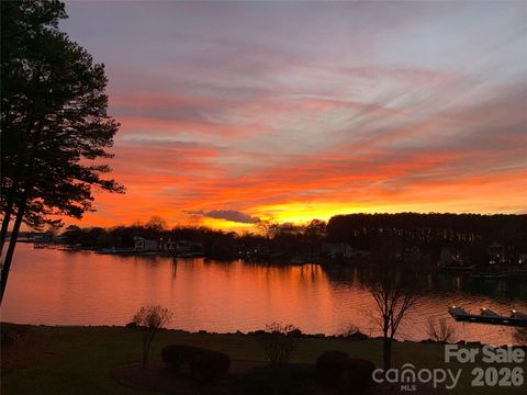 Photo of 7822 Village Harbor Drive, Cornelius, NC 28031 (MLS # 4351828)