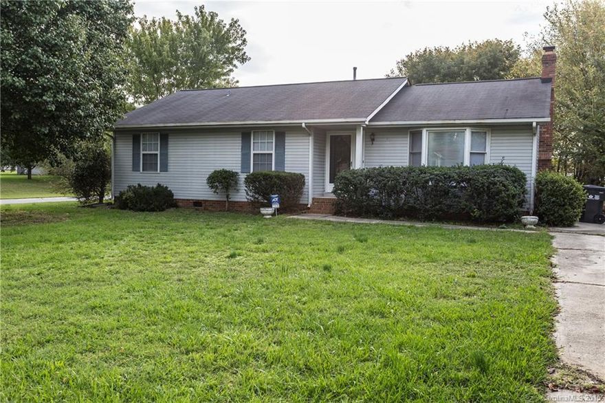 Newly painted, new wall to wall carpeting and linoleum.  Home has a fenced yard with large deck and sits on level lot.  Ceiling fans in most rooms.  Large master suite with walk-in closet.  Home warranty included.  Close to shopping and I485.