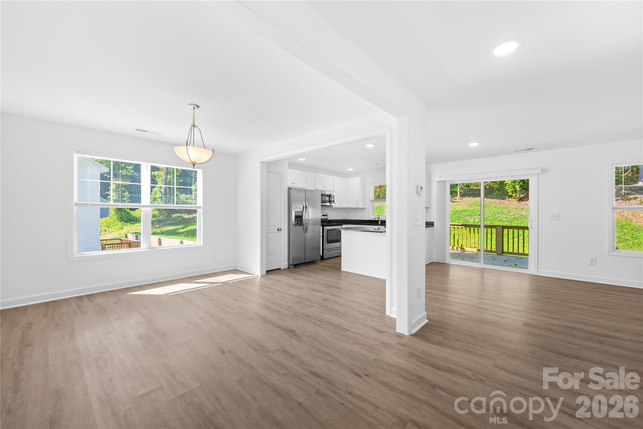 240 Valleybrook Lane