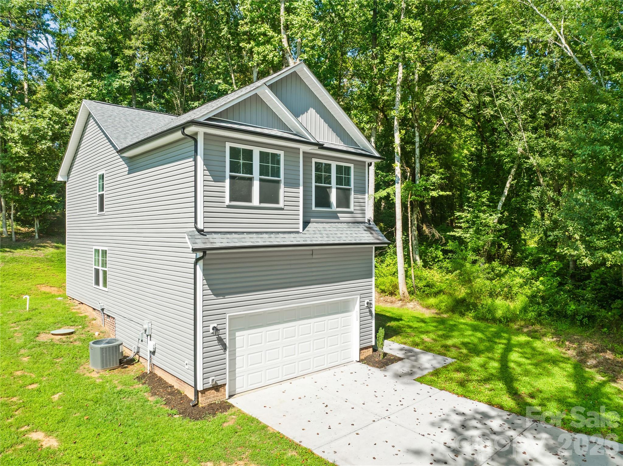 240 Valleybrook Lane