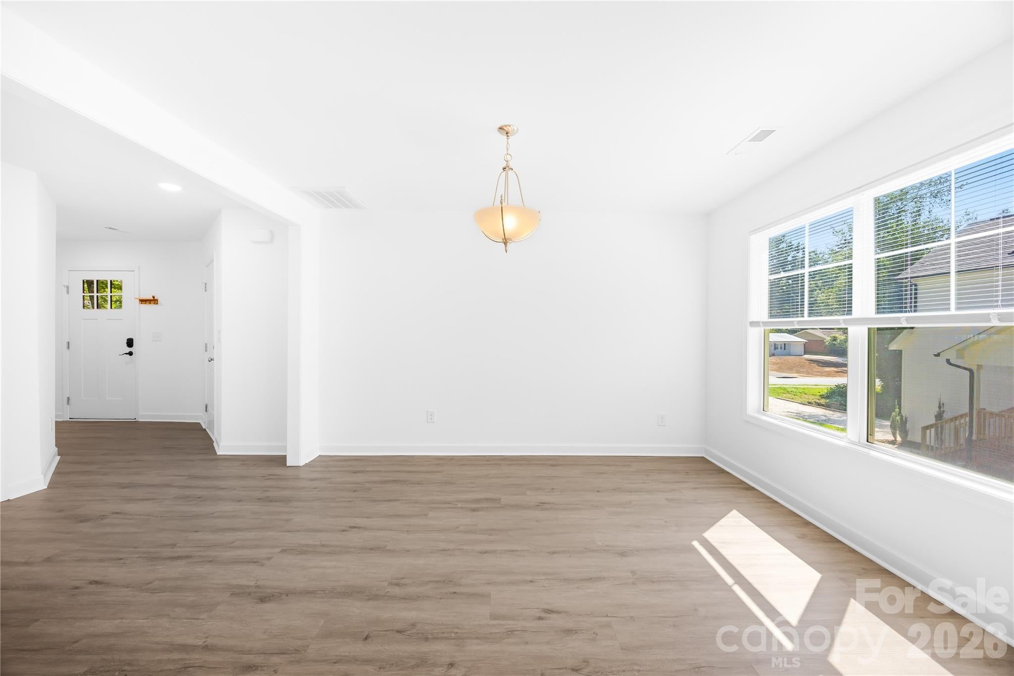 240 Valleybrook Lane