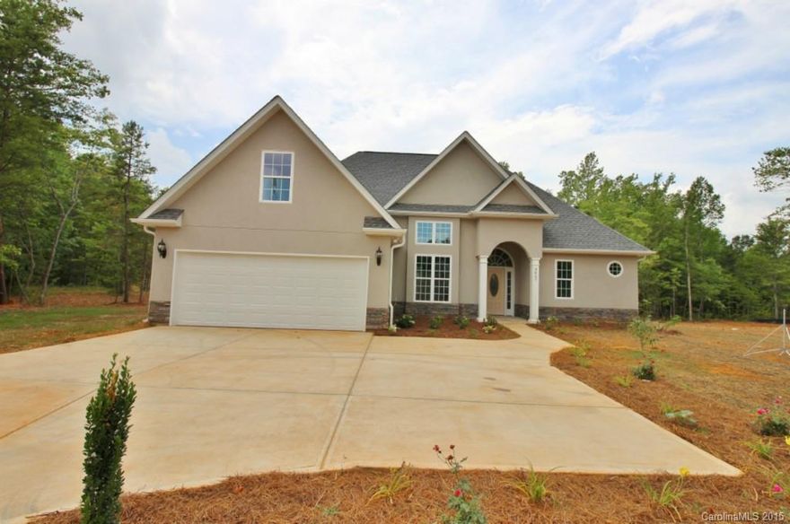 This one is ready for you to move in!! Welcome to The Estates at Glenmoor in Historic York S.C., "The Charleston of the Upstate!" Wonderful Ranch plan with a big bonus and extra office or craft room upstairs.  Exquisite master on main.  Lovely detailing with coffered and tray ceilings, upgraded kitchen with granite counters in kitchen and baths, hardwood and tile flooring.  All on a  Large 1 acre lot