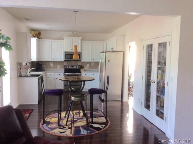 Old Stone Crossing - Residential