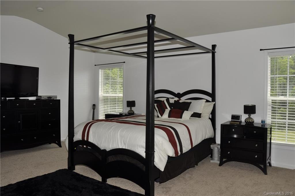 Old Stone Crossing - Residential