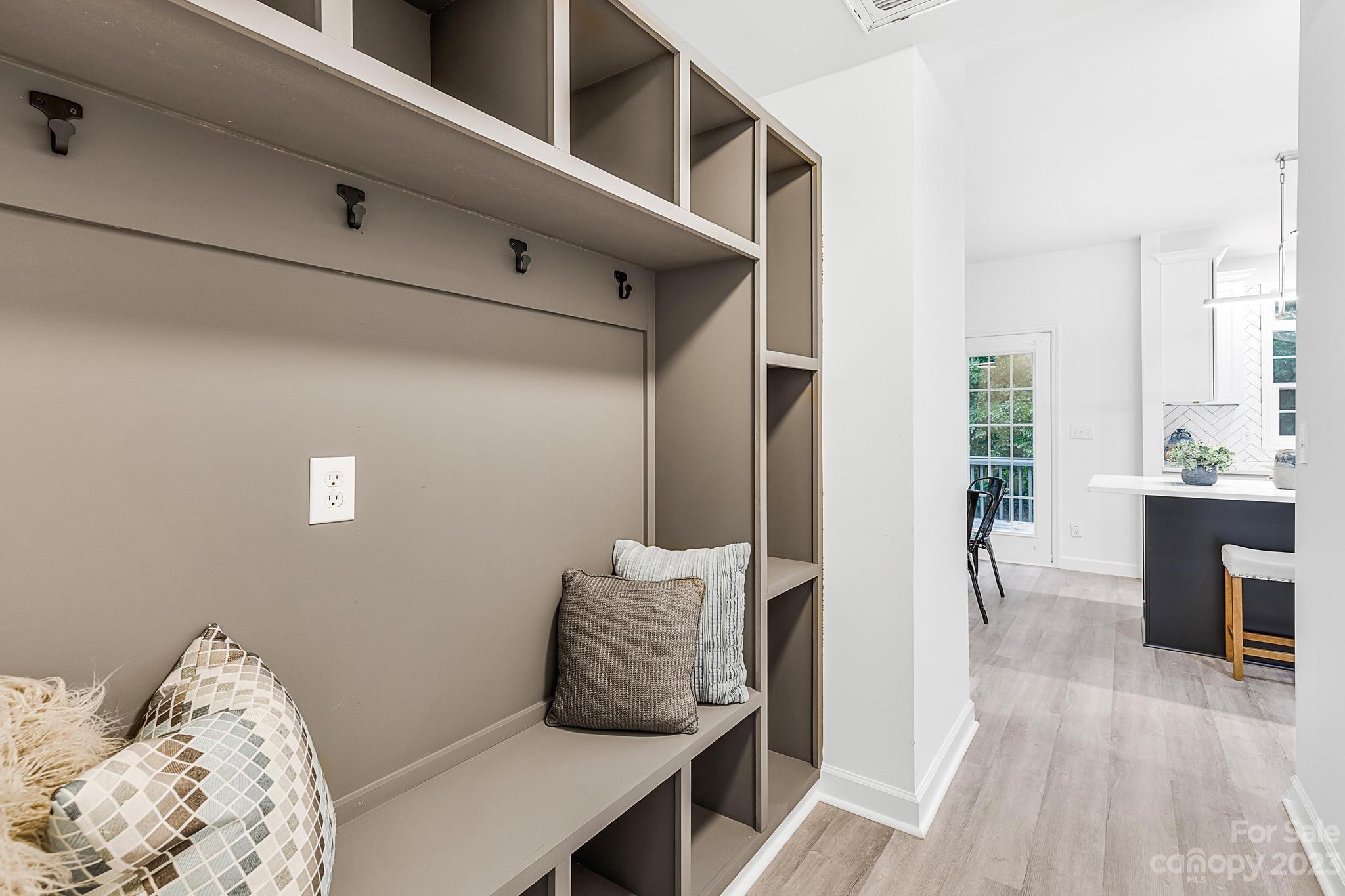 Mt Isle Harbor - Residential