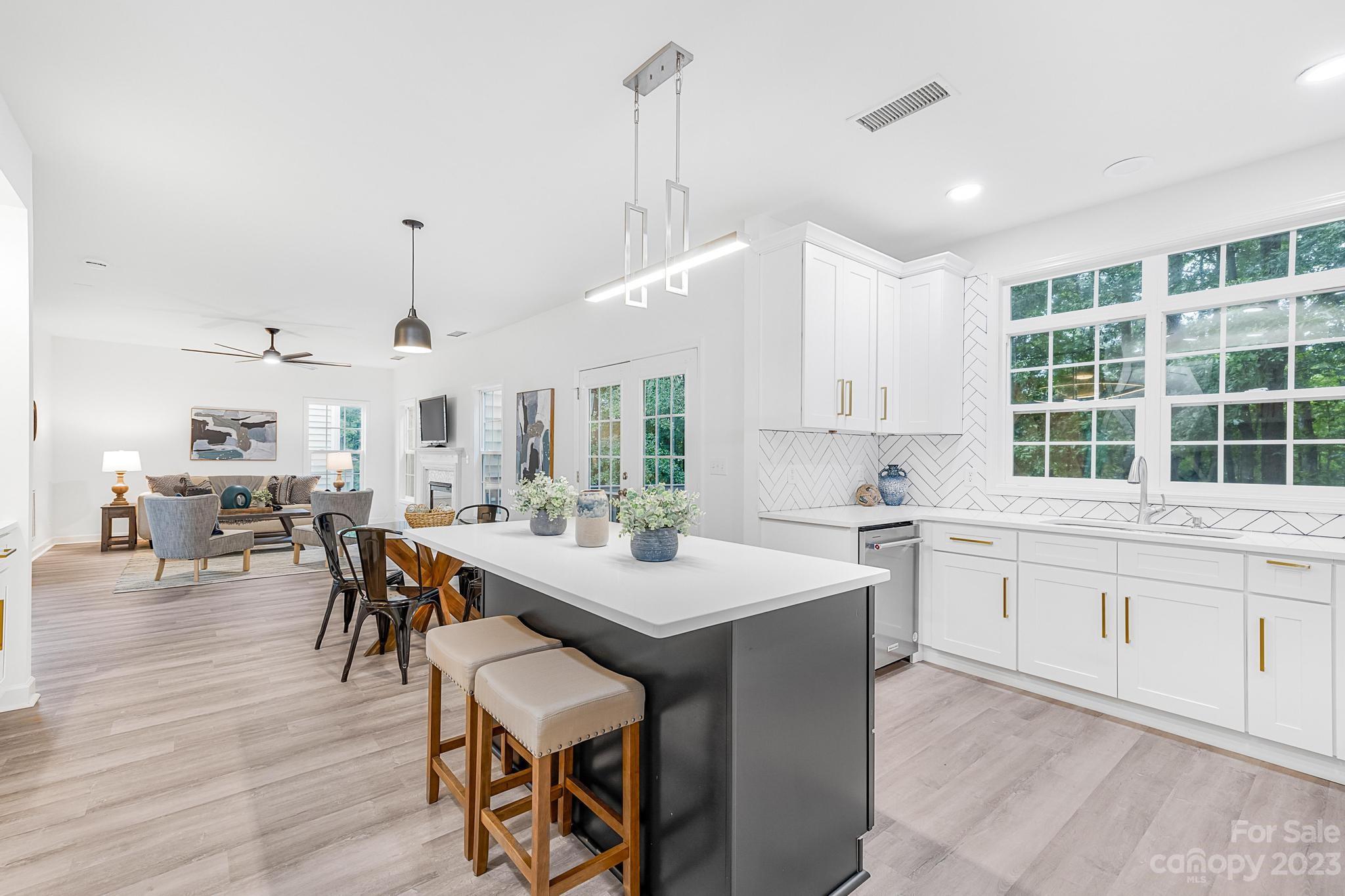 Mt Isle Harbor - Residential