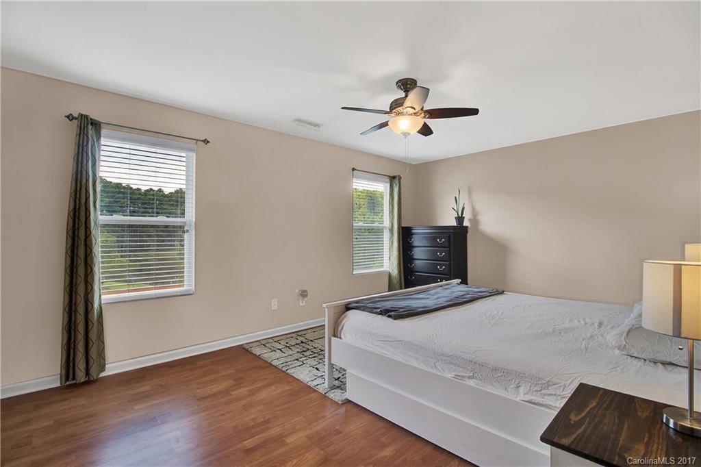 Stratford Pond - Residential